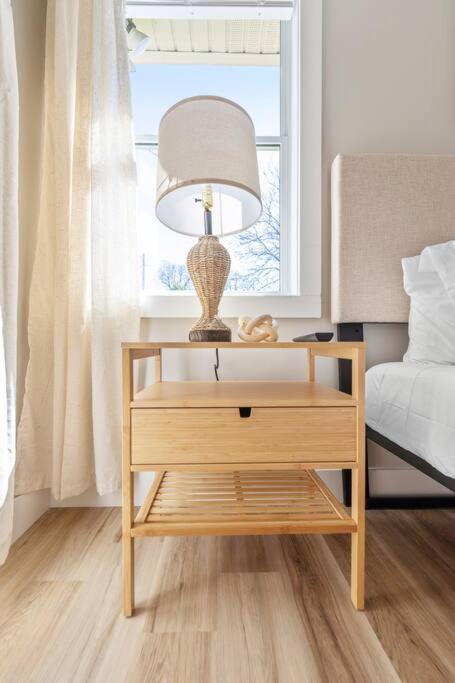 Brand New Cozy Modern Bungalow W/Hot Tub+Movieroom 7 Min From Uptown Charlotte Ngoại thất bức ảnh