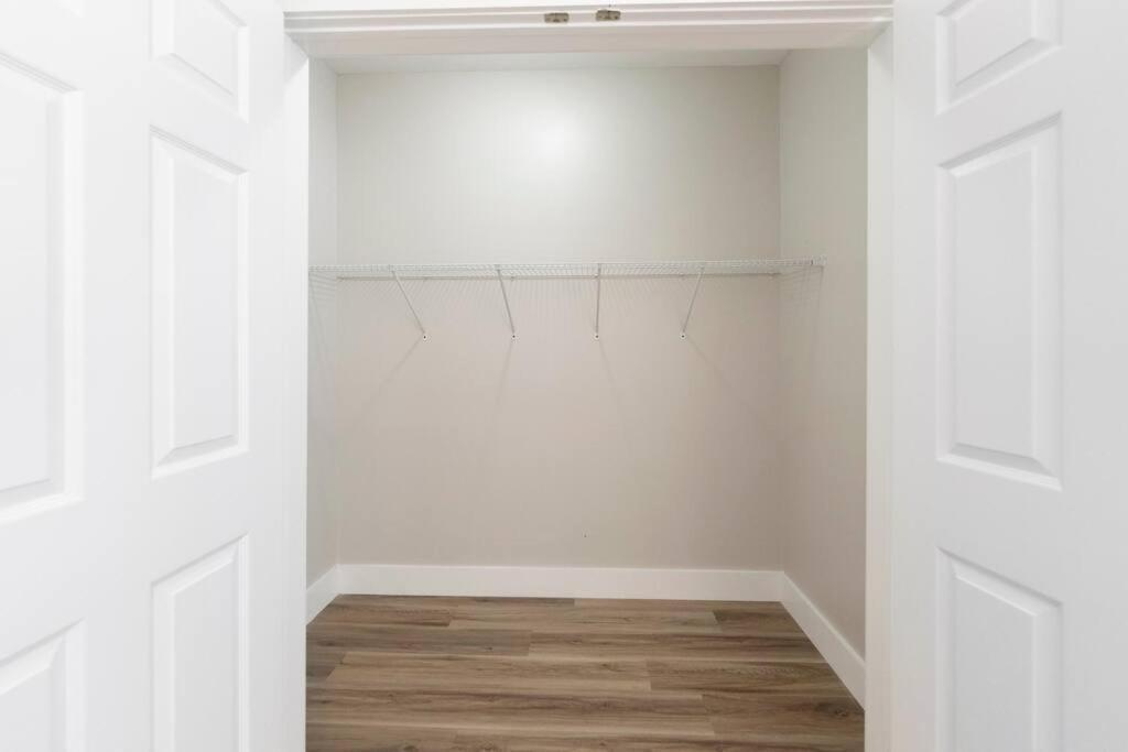 Brand New Cozy Modern Bungalow W/Hot Tub+Movieroom 7 Min From Uptown Charlotte Ngoại thất bức ảnh