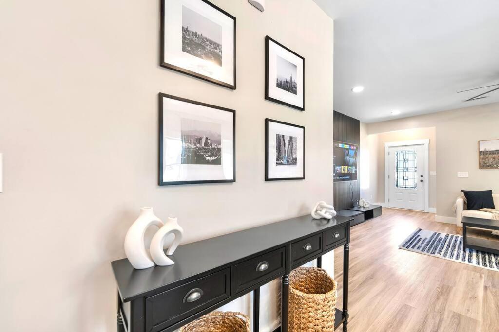Brand New Cozy Modern Bungalow W/Hot Tub+Movieroom 7 Min From Uptown Charlotte Ngoại thất bức ảnh