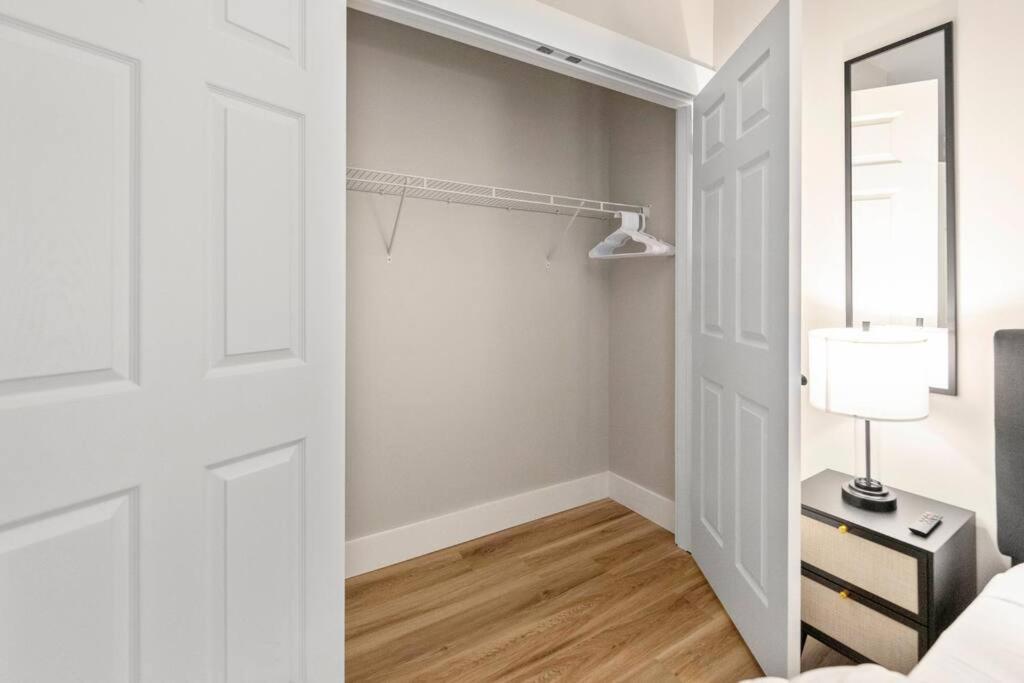 Brand New Cozy Modern Bungalow W/Hot Tub+Movieroom 7 Min From Uptown Charlotte Ngoại thất bức ảnh